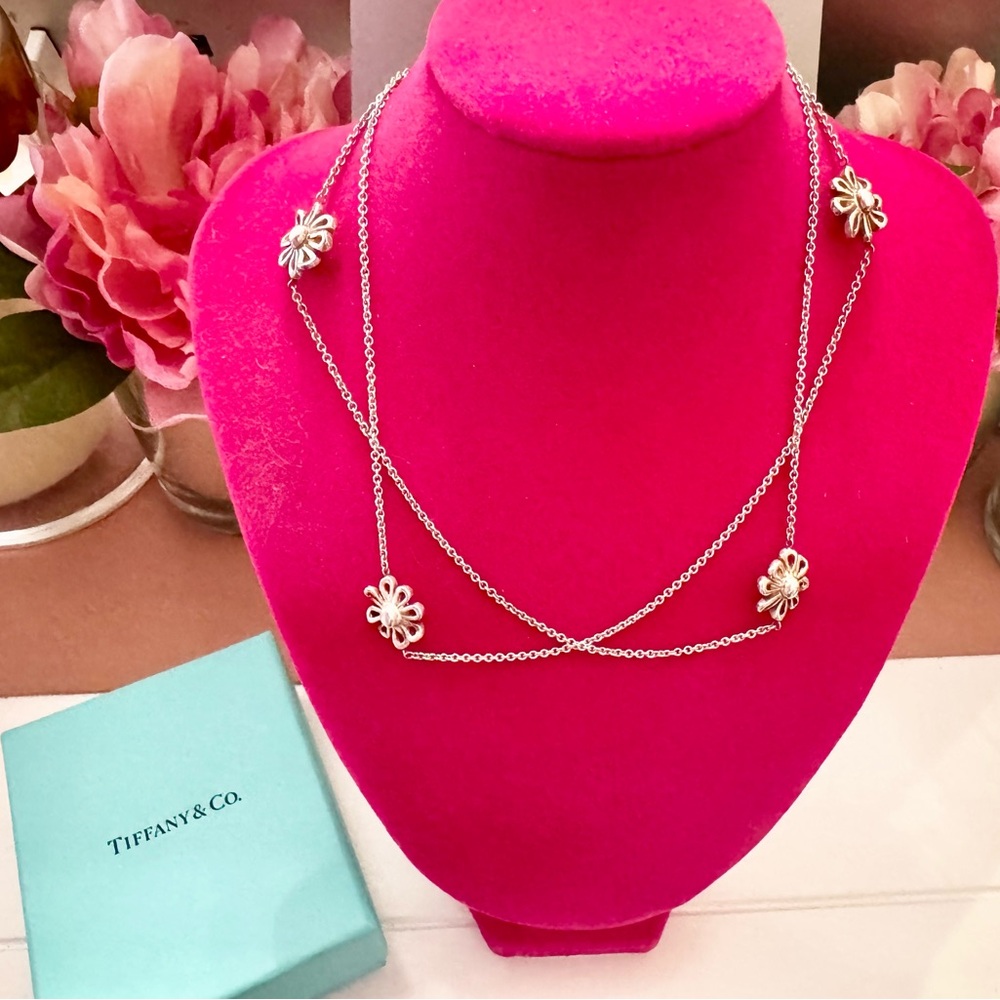 Tiffany & Co. Picasso Daisy Necklace - Picture 4 of 8